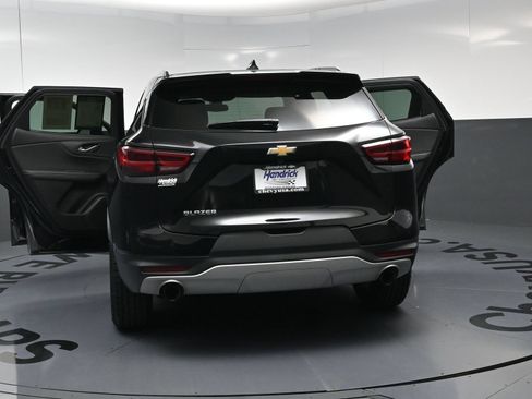 Used 2024 Chevrolet Blazer LT w/ Convenience Package FWD image 27