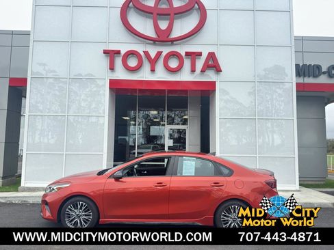 Used 2022 Kia Forte GT-Line w/ GT-Line Premium Package image 1