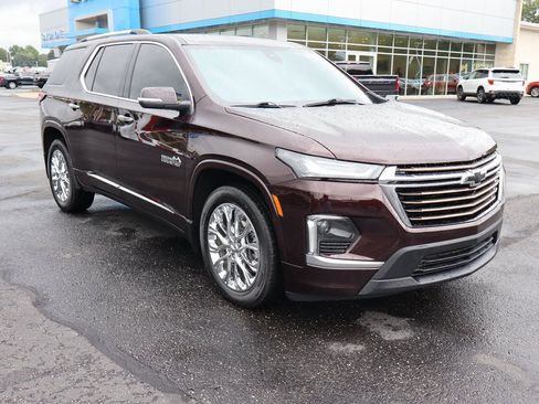 Used 2023 Chevrolet Traverse High Country w/ LPO, Floor Liner Package image 2
