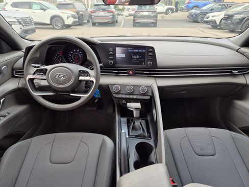 Used 2023 Hyundai Elantra SE FWD image 26