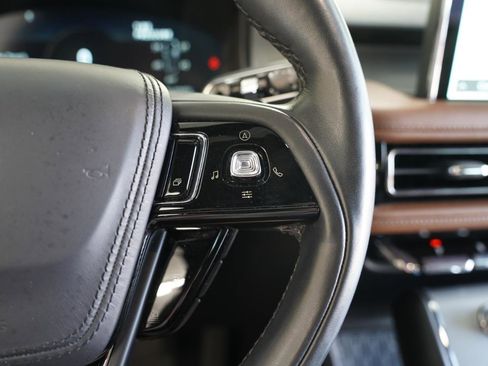 Used 2023 Lincoln Aviator Reserve w/ Equipment Group 201A image 15