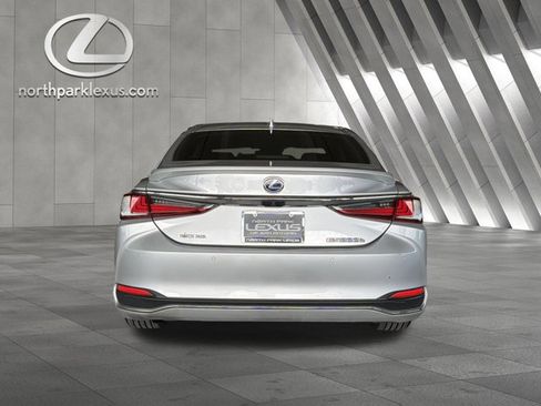 Used 2019 Lexus ES 300h w/ Premium Package FWD image 28