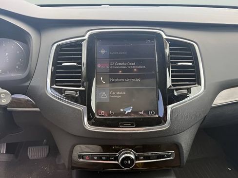 Used 2016 Volvo XC90 T6 Momentum w/ Momentum Plus Package AWD/4WD image 14