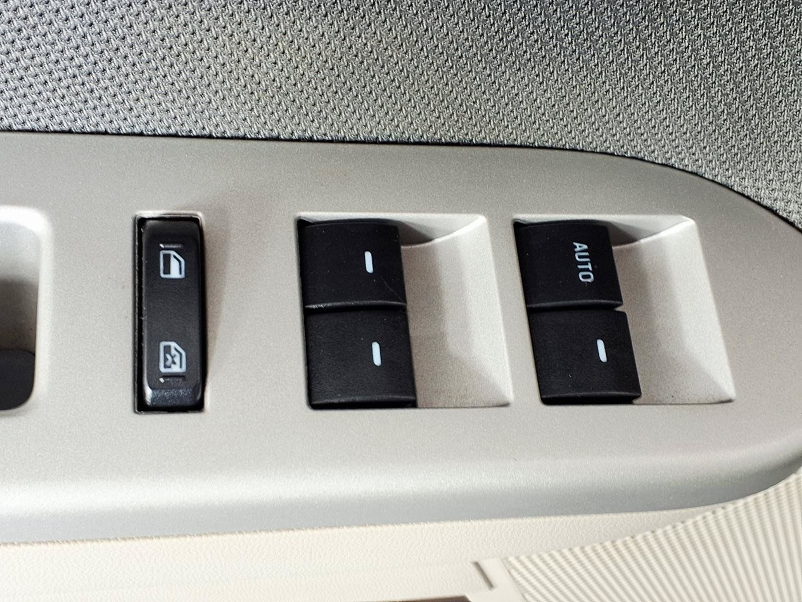 Used 2010 Ford Escape XLT FWD image 15