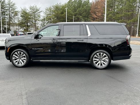 Used 2025 Chevrolet Suburban High Country w/ Sun And Tow Package image 7