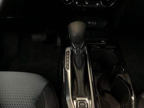 Used 2025 Chevrolet Trax LT image 22