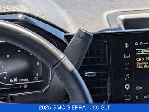 Used 2025 GMC Sierra 1500 SLT AWD/4WD image 28