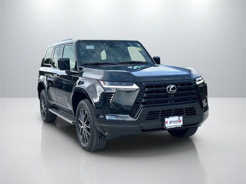 Used 2025 Lexus GX 550 image 3