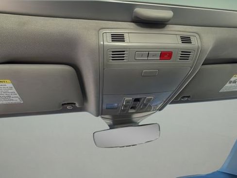 Used 2023 Volkswagen Jetta SE image 27