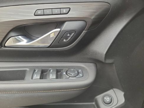 Used 2021 GMC Terrain SLT w/ Infotainment Package II image 25