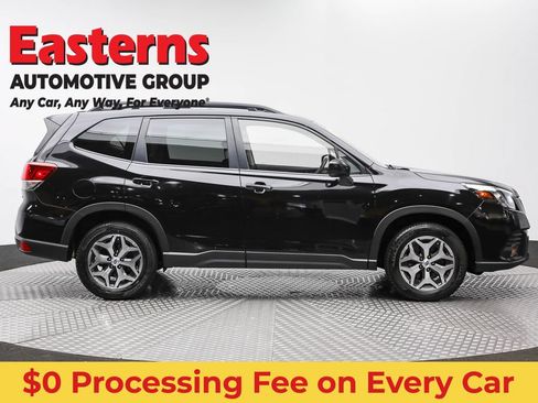 Used 2023 Subaru Forester Premium AWD/4WD image 4