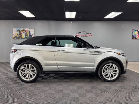 Used 2018 Land Rover Range Rover Evoque SE Dynamic image 28