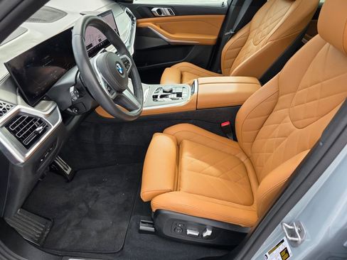 Used 2026 BMW X5 sDrive40i w/ M Sport Package image 9