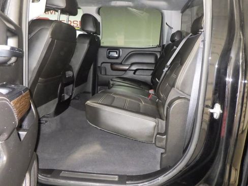 Used 2019 GMC Sierra 2500 Denali w/ Duramax Plus Package AWD/4WD image 7