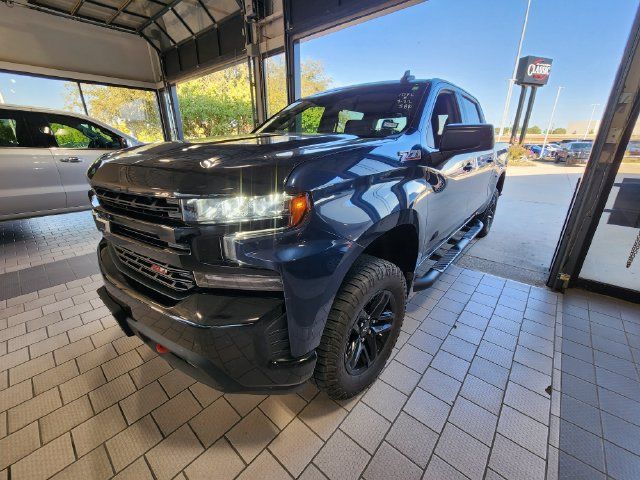 Used 2019 Chevrolet Silverado 1500 LT Trail Boss AWD/4WD image 3