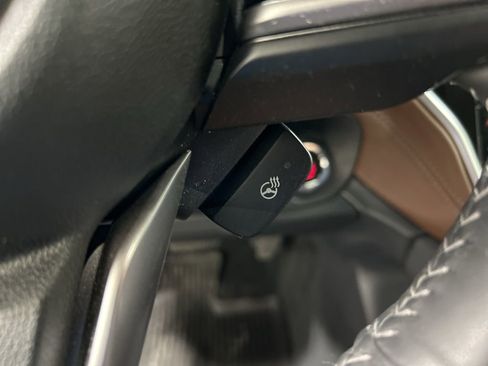 Used 2023 Subaru Outback Touring w/ Popular Package #2 image 16