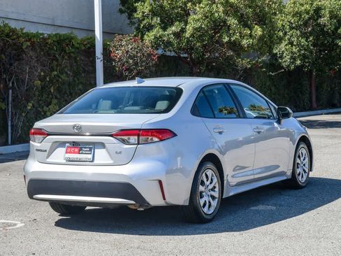 Used 2022 Toyota Corolla LE FWD image 9