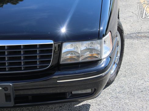 Used 1999 Cadillac De Ville Concours image 30