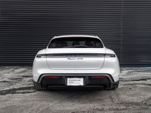 Certified 2023 Porsche Taycan GTS image 31