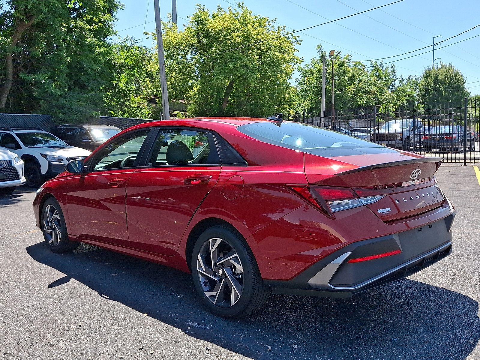 Certified 2025 Hyundai Elantra Sport FWD image 4