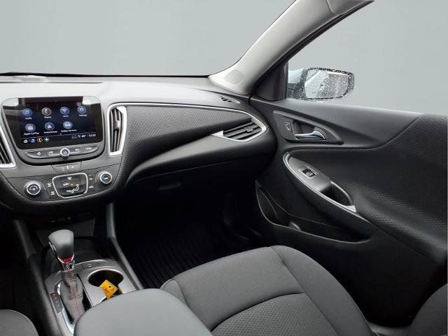 Used 2025 Chevrolet Malibu RS FWD image 9