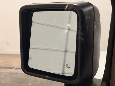 Used 2021 Jeep Wrangler Unlimited Sahara AWD/4WD image 13