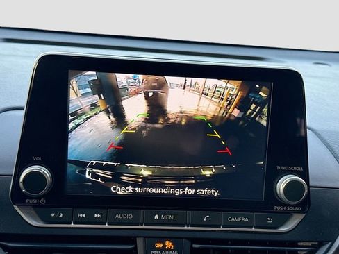 Used 2023 Nissan Altima 2.5 SV image 14