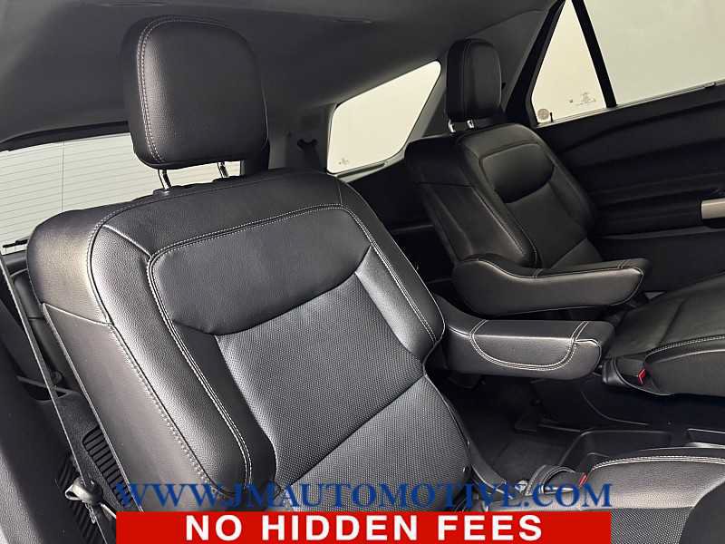 Used 2021 Ford Explorer Limited w/ Equipment Group 301A AWD/4WD image 22