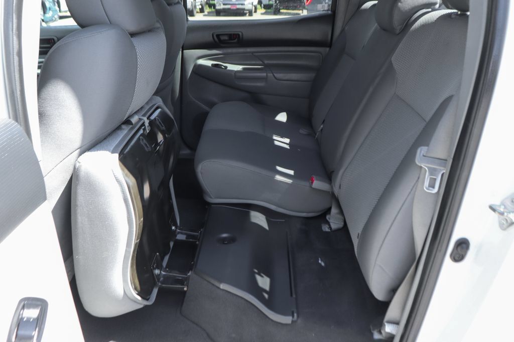 Used 2015 Toyota Tacoma PreRunner w/ TRD Off-Road Package RWD image 32
