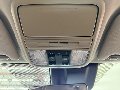 Used 2019 Honda Odyssey EX-L image 32