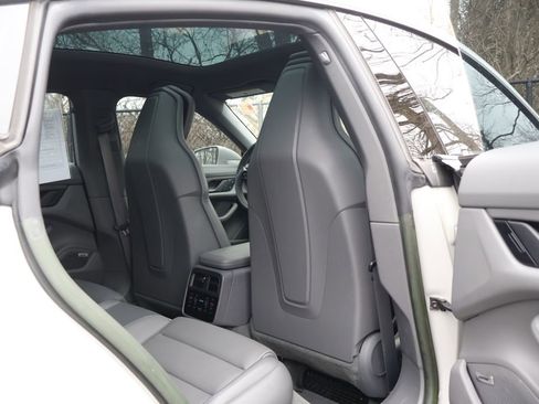 Used 2022 Porsche Taycan image 48