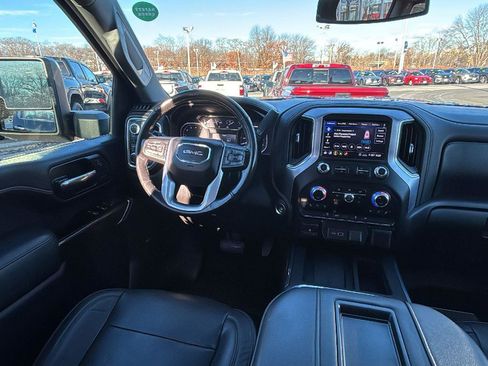 Certified 2020 GMC Sierra 2500 SLT w/ SLT Convenience Package image 27