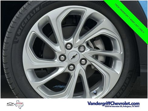 New 2027 Chevrolet Bolt LT w/ Comfort Package FWD image 9
