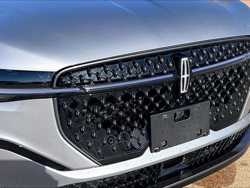 Used 2024 Lincoln Nautilus Reserve w/ Equipment Group 202A image 29