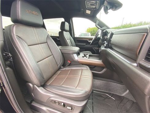 Used 2025 Chevrolet Silverado 2500 High Country w/ Technology Package image 28