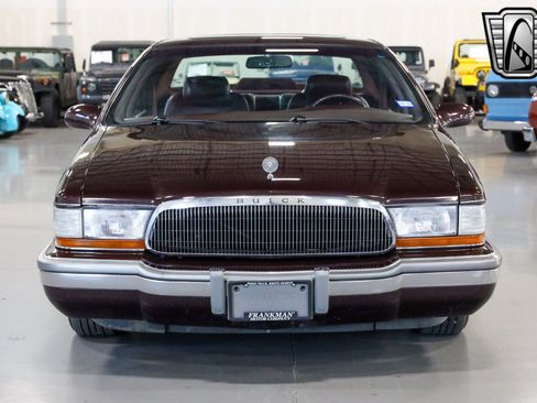 Used 1996 Buick Roadmaster Limited image 2