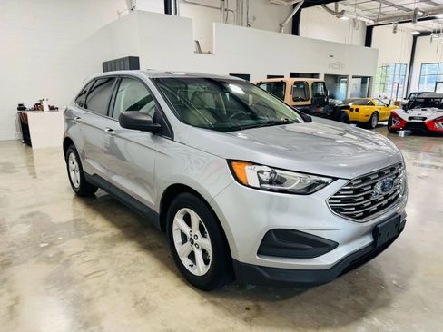 Used 2020 Ford Edge SE image 5