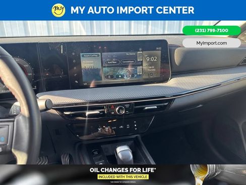 Used 2025 Nissan Kicks SR AWD/4WD image 10