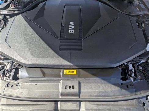 New 2026 BMW i5 eDrive40 image 14