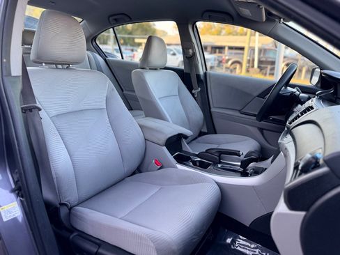 Used 2015 Honda Accord LX image 15