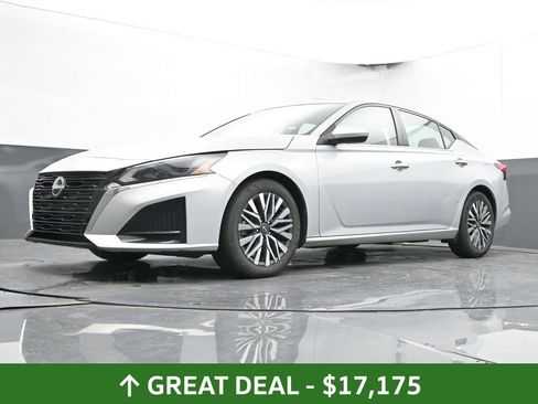 Used 2023 Nissan Altima 2.5 SV image 46