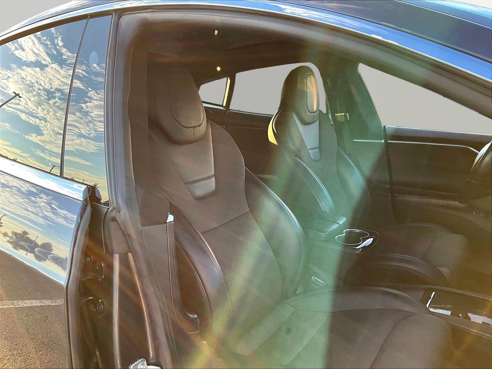 Used 2017 Tesla Model S 60 RWD image 29