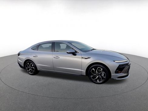 Used 2025 Hyundai Sonata SEL image 2