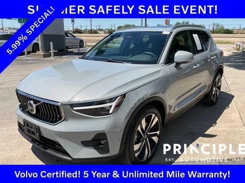 Certified 2025 Volvo XC40 B5 Plus w/ Protection Package Premier AWD/4WD image 3