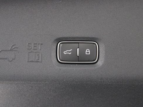 New 2026 Lincoln Navigator Reserve AWD/4WD image 18