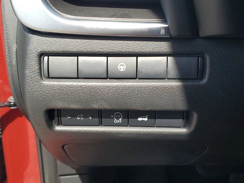 Certified 2024 Nissan Rogue SV FWD image 24