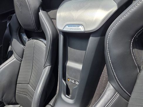 Used 2023 Chevrolet Corvette Stingray Premium Conv w/ Z51 Performance Package RWD image 8