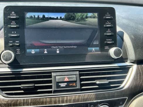 Used 2020 Honda Accord EX image 26