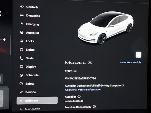 Used 2023 Tesla Model 3 Standard Range image 23