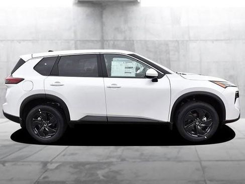 New 2026 Nissan Rogue SV image 5